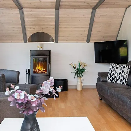 Holiday home 5 Star Holiday Home In Romo