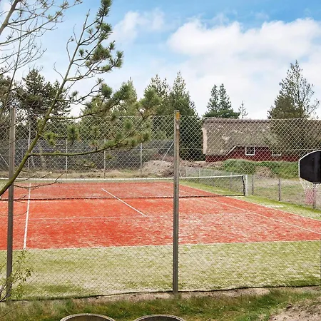 Ferienhaus Luxury Retreat With Tennis