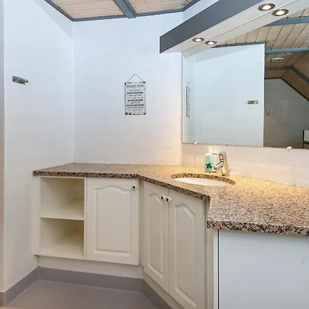 Luxury Retreat With Tennis