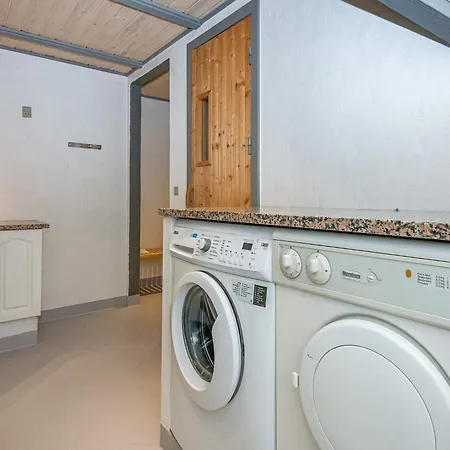 Luxury Retreat With Tennis