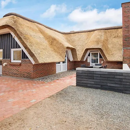 Ferienhaus Luxury Retreat With Tennis *