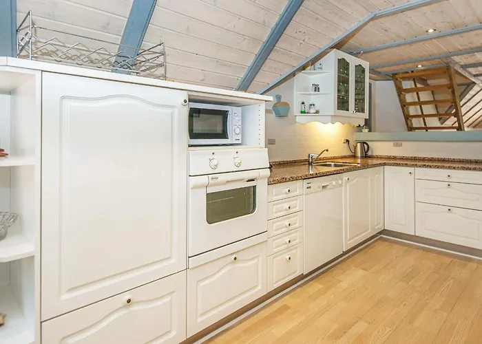 Luxury Retreat With Tennis Tatil Evi